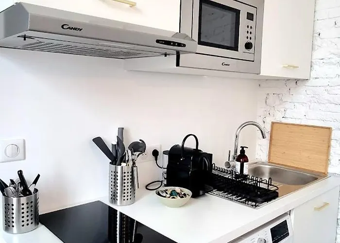 Apartament Grand Avec Terrasse - Gare - Metro - Wifi *