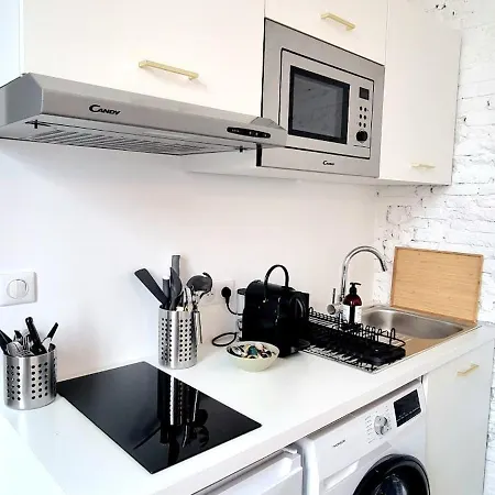 Appartement Grand Avec Terrasse - Gare - Metro - Wifi *